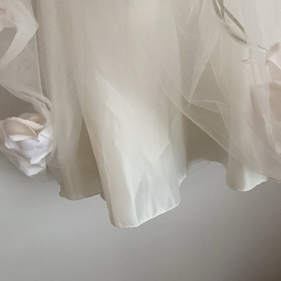 🌸Stunning Kids Dream flower girl/formal/first communion girls gown size 5/6. - Picture 8 of 16